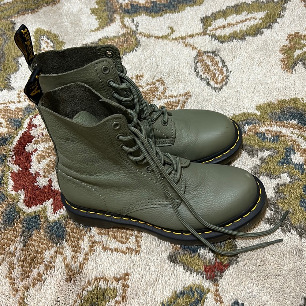 Dr. Martins size 7